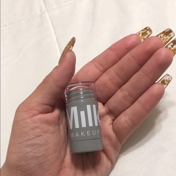 Milk lip and cheek mini blush/lip stick - Picture 3 of 4